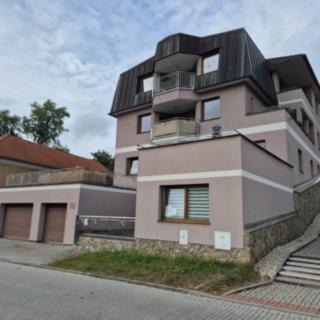 Pronájem kanceláře 87 m² Cheb