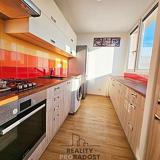 Prodej bytu 3+1 74 m² Brno Lesná, Brechtova