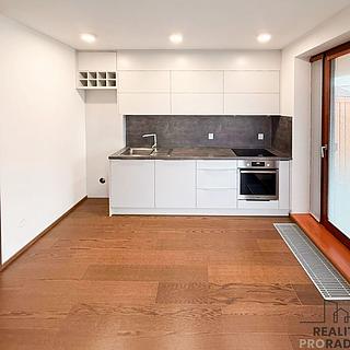 Pronájem bytu 2+kk 49 m&sup2; Praha