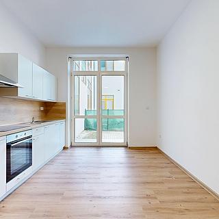 Prodej bytu 3+kk 123 m² Třebíč Vnitřní Město, Karlovo nám.