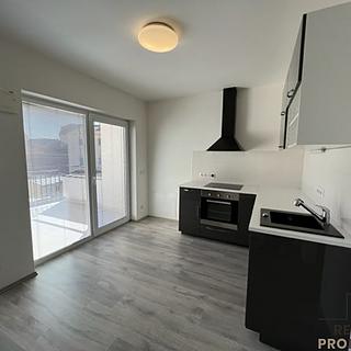 Pronájem bytu 2+kk 40 m² Hodonín, Havlíčkova