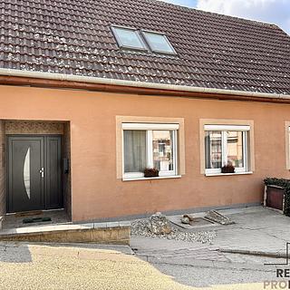 Prodej rodinného domu 198 m&sup2; Rousínov