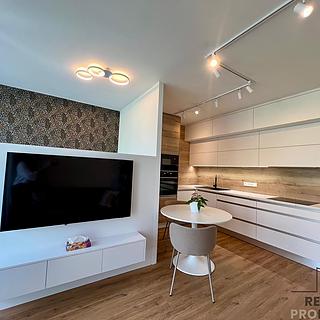 Pronájem bytu 1+kk a garsoniéry 42 m² Znojmo, Jarošova