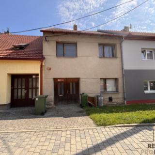 Prodej rodinného domu 154 m² Rousínov, Trávníky