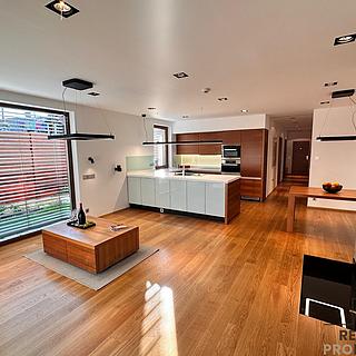 Prodej bytu 3+kk 84 m&sup2; Olomouc