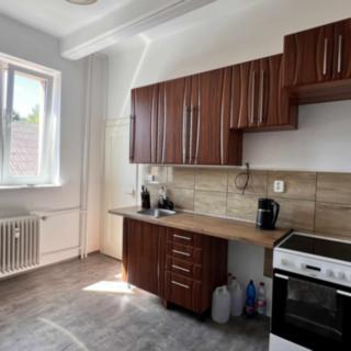 Pronájem bytu 2+1 80 m² Třinec Staré Město, nám. Míru