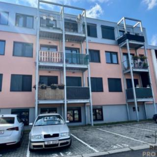 Pronájem obchodu 79 m² Rohatec