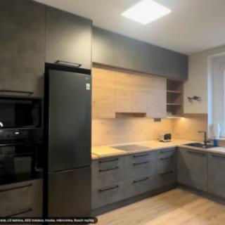 Pronájem rodinného domu 230 m² Praha