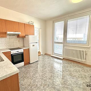 Pronájem bytu 2+1 60 m² Olomouc Chválkovice, Železniční