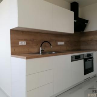 Pronájem bytu 2+1 62 m² Hodonín, Brandlova