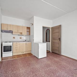 Pronájem bytu 1+kk a garsoniéry 27 m² Pardubice Studánka, Erno Košťála