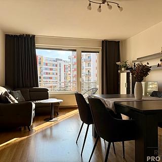 Pronájem bytu 3+kk 74 m&sup2; Praha