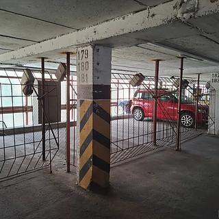 Prodej garáže 18 m² Praha Střížkov, Lovosická