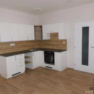 Pronájem bytu 2+kk 47 m² Hodonín, Národní třída