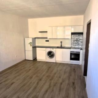 Pronájem bytu 2+kk 40 m² České Budějovice 2