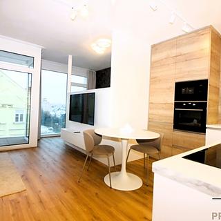 Pronájem bytu 1+kk a garsoniéry 42 m² Znojmo, Jarošova