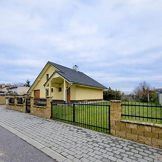 Prodej rodinného domu 135 m² Suchohrdly, Pálavská
