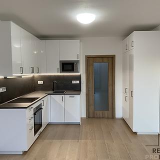 Pronájem bytu 1+kk a garsoniéry 32 m² Olomouc Nové Sady, Věry Pánkové