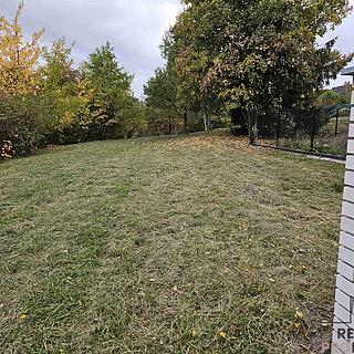 Prodej stavební parcely 4 189 m² Kladno, pod ostrovcem