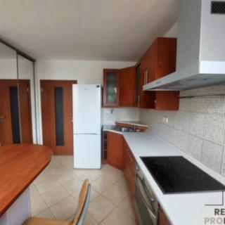 Pronájem bytu 1+kk a garsoniéry 31 m² Úvaly, nám. Svobody