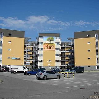 Pronájem parkovacího místa 11 m² Břeclav