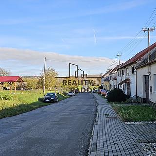 Prodej stavební parcely 814 m² Starý Poddvorov