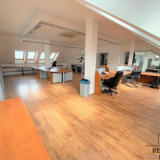 Pronájem kanceláře 200 m² Olomouc