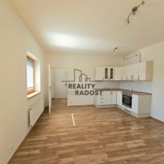 Pronájem bytu 1+kk a garsoniéry 33 m² Hodonín, Měšťanská