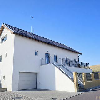 Prodej rodinného domu 246 m² Dobšice