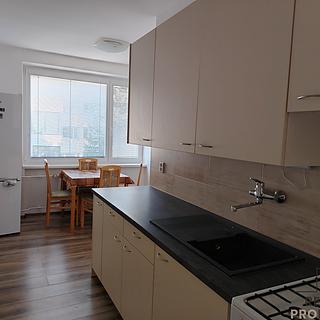 Pronájem bytu 2+1 51 m² Znojmo, Pražská