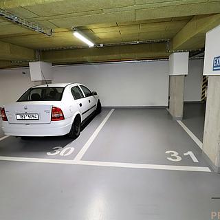 Pronájem parkovacího místa 4465 m&sup2; Brno