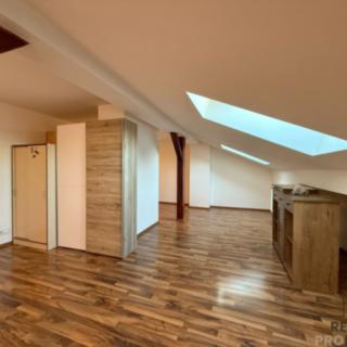 Pronájem bytu 2+kk 60 m² Praha Vysočany, Freyova