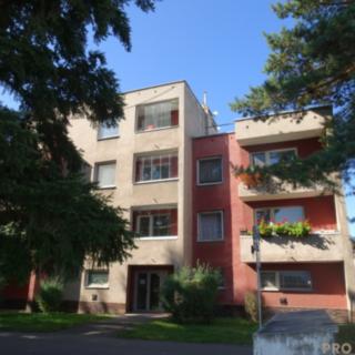 Pronájem bytu 3+1 82 m² Pardubice Bílé Předměstí, Bělobranské náměstí