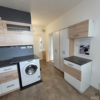 Pronájem bytu 1+1 33 m² Holešov
