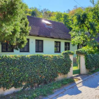 Prodej chalupy 74 m² Hluboké Mašůvky