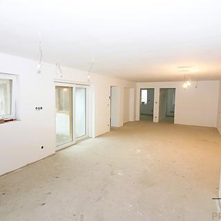 Prodej rodinného domu 213 m² Chvalovice