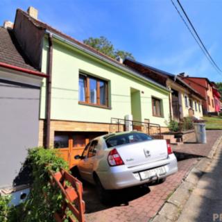 Prodej rodinného domu 100 m² Prštice