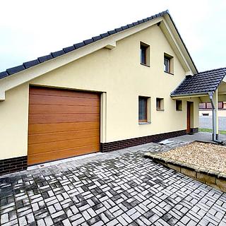 Prodej rodinného domu 135 m² Suchohrdly, Pálavská