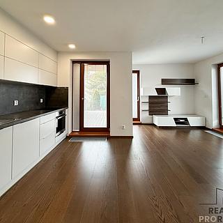 Pronájem bytu 2+kk 49 m&sup2; Praha