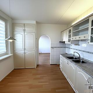 Pronájem bytu 3+1 72 m² Moravský Krumlov, Sídliště