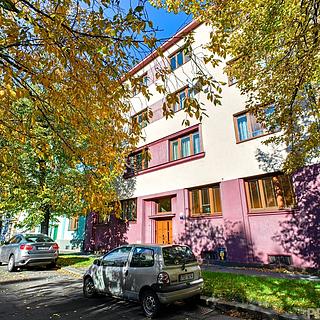 Prodej bytu 1+kk a garsoniéry 45 m² Ostrava Moravská, Bachmačská