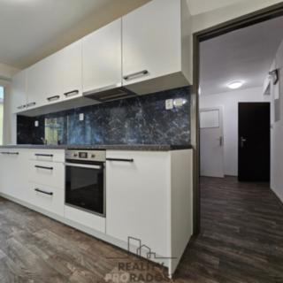 Pronájem bytu 3+kk 60 m² Hodonín, Březinova