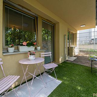 Pronájem bytu 1+kk a garsoniéry 32 m² Olomouc Neředín, Frištenského