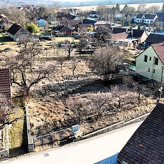 Prodej stavební parcely 978 m² Habrůvka