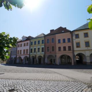 Pronájem bytu 1+kk a garsoniéry 42 m² Hradec Králové, Malé náměstí