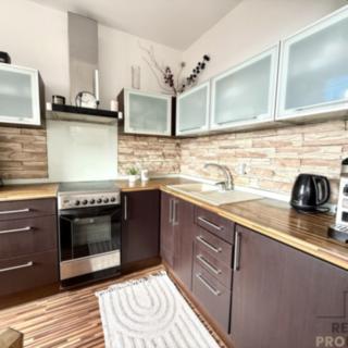 Pronájem bytu 2+1 44 m² Olomouc Lazce, Lazecká