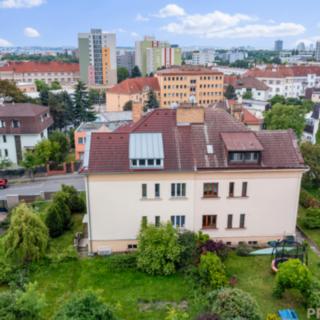 Prodej rodinného domu 390 m² Praha Žižkov, V domově
