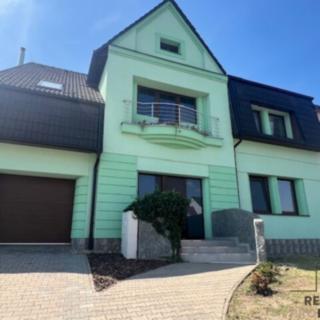 Prodej rodinného domu 270 m² Lužice