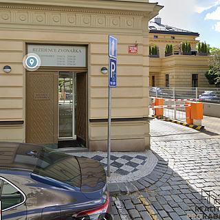 Pronájem parkovacího místa 15 m&sup2; Praha