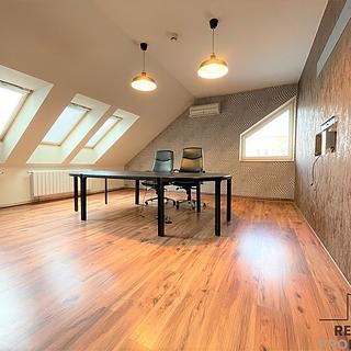 Pronájem kanceláře 200 m² Olomouc